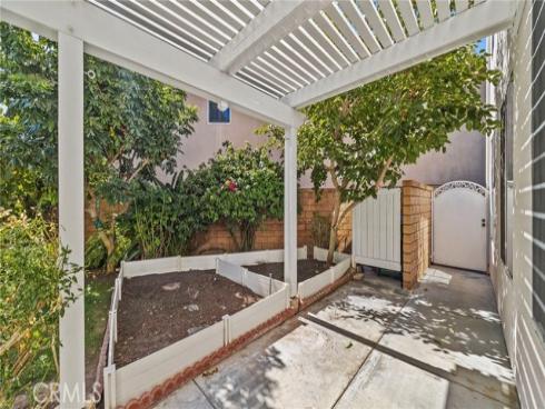 6  Henna  , Irvine, CA