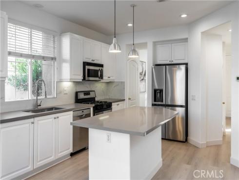154 Saint James 53 , Irvine, CA