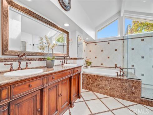 15 Fairdawn , Irvine, CA