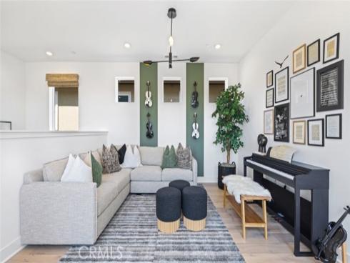 119 Merit , Irvine, CA