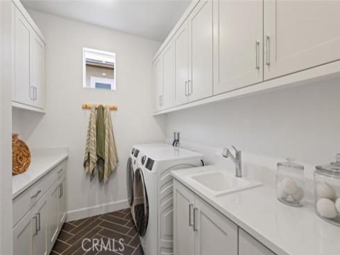 119 Merit , Irvine, CA