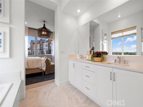 169 Sawbuck , Irvine, CA