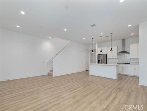 1053 Cadence , Irvine, CA