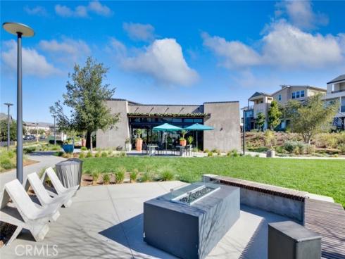 1053  Cadence  , Irvine, CA