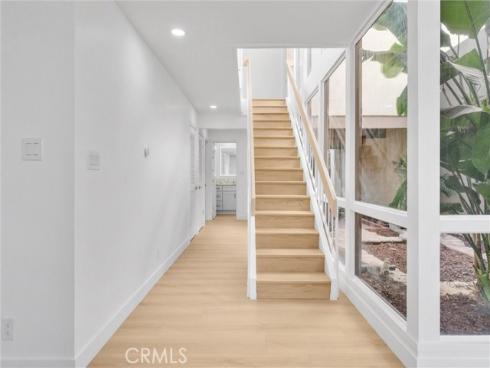 18 Meadowsweet Way, Irvine, CA