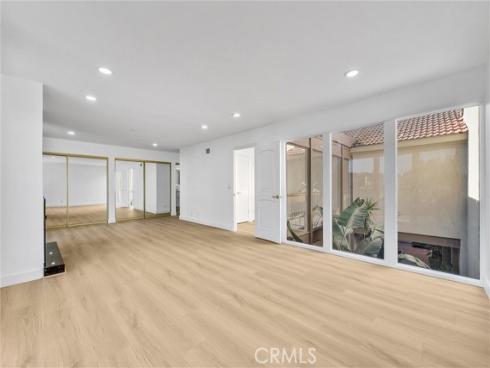 18 Meadowsweet Way, Irvine, CA