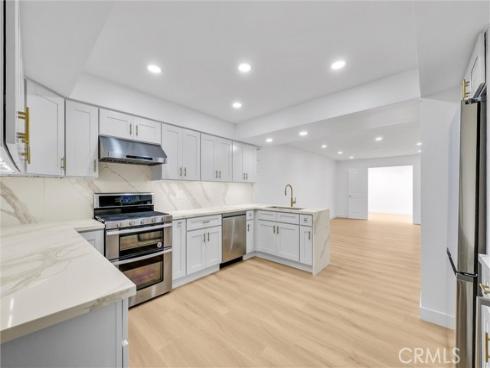 18 Meadowsweet Way, Irvine, CA