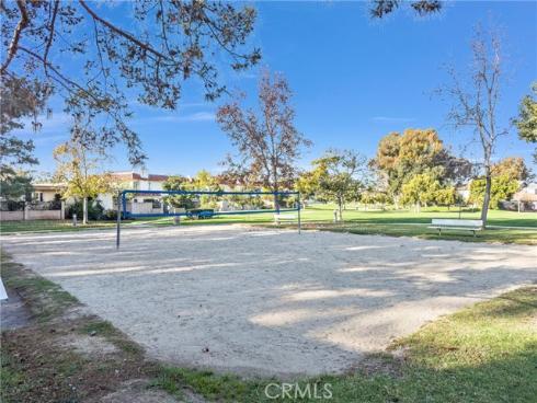 18 Meadowsweet Way, Irvine, CA