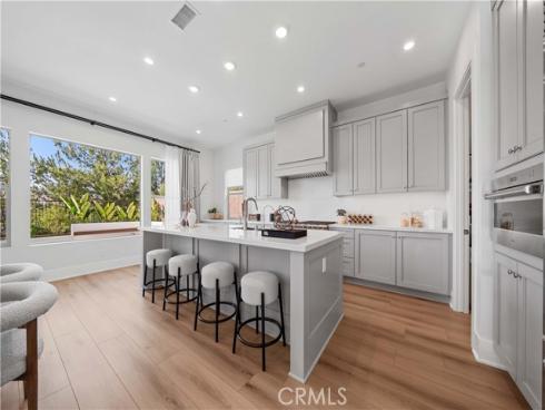 63 Longchamp , Irvine, CA