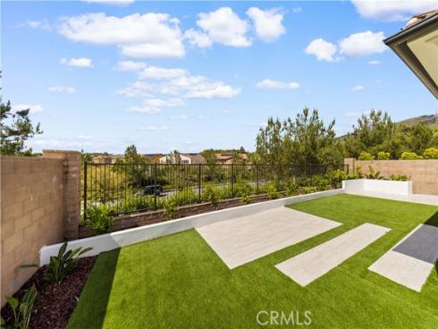 63 Longchamp , Irvine, CA