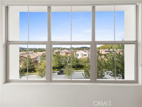 63 Longchamp , Irvine, CA