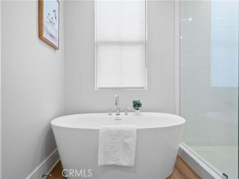 63 Longchamp , Irvine, CA