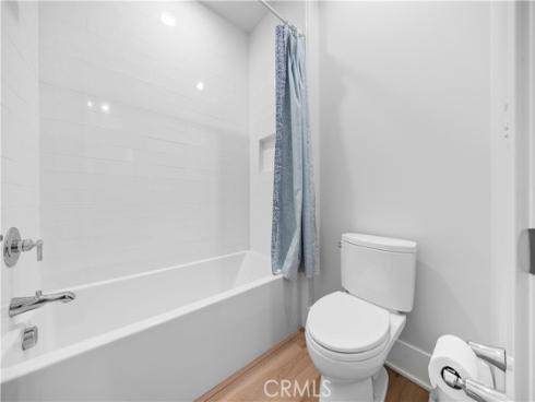 63 Longchamp , Irvine, CA