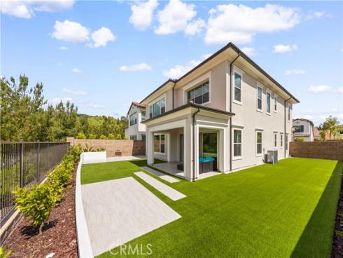 63 Longchamp , Irvine, CA