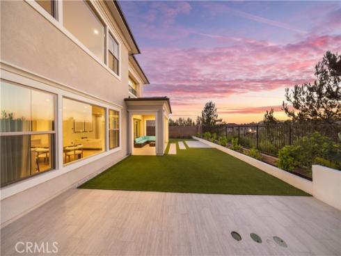 63 Longchamp , Irvine, CA
