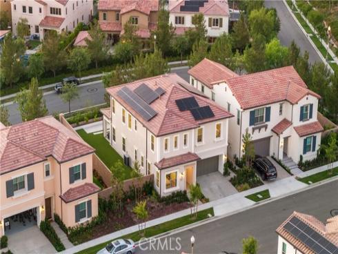 63 Longchamp , Irvine, CA