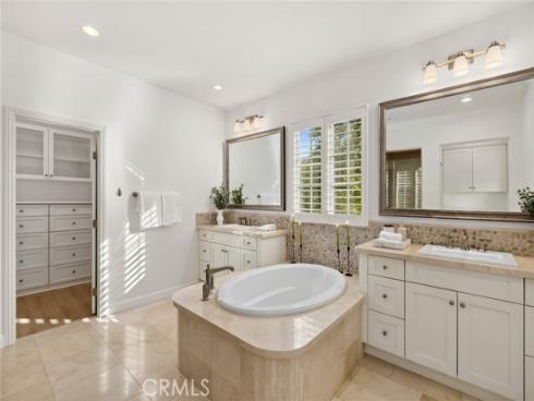 70  Livia  , Irvine, CA