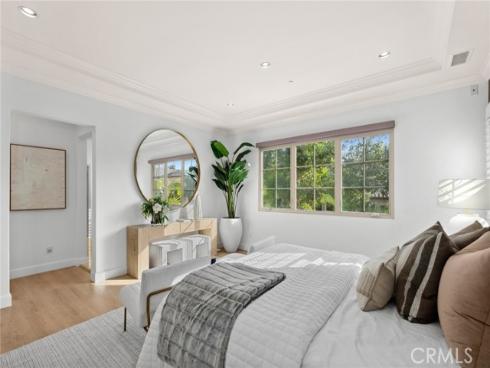 70  Livia  , Irvine, CA