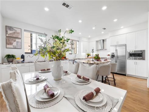 171  Cadence  , Irvine, CA