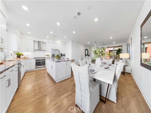 171  Cadence  , Irvine, CA