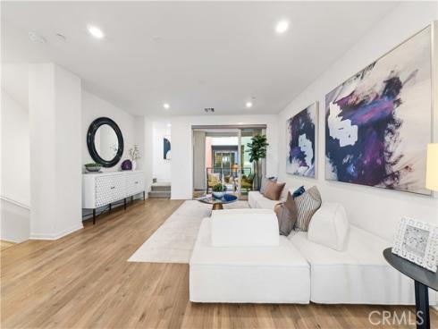 171  Cadence  , Irvine, CA