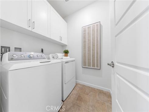 171  Cadence  , Irvine, CA