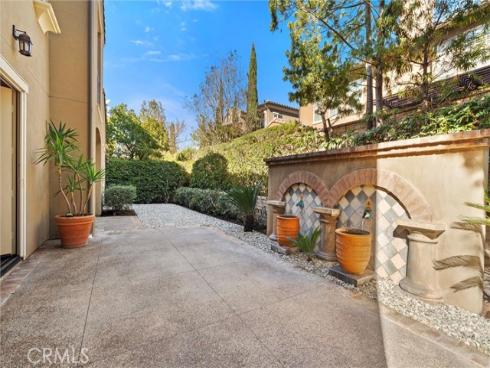 37 Triple Leaf , Irvine, CA