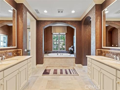 37 Triple Leaf , Irvine, CA