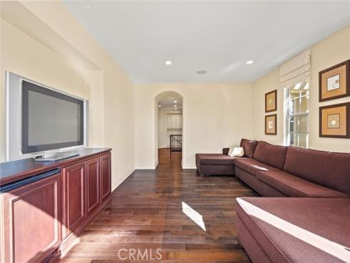 37 Triple Leaf , Irvine, CA