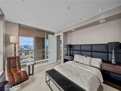 3150 Scholarship , Irvine, CA