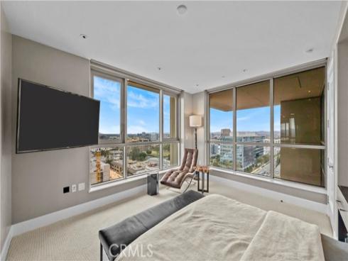 3150 Scholarship , Irvine, CA