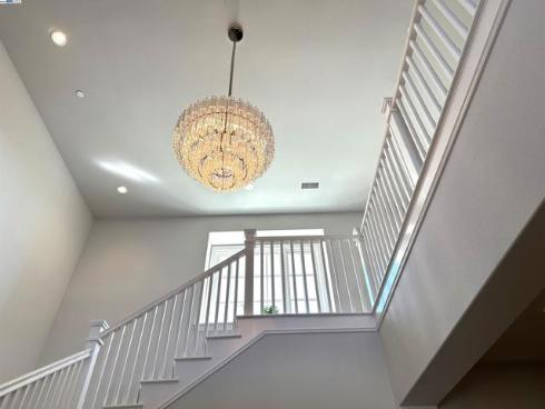 103 Crosswinds , Irvine, CA