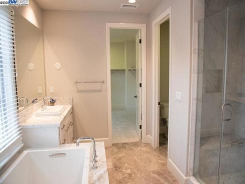 103 Crosswinds , Irvine, CA