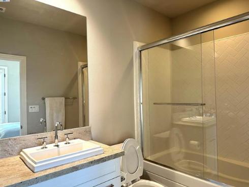 103 Crosswinds , Irvine, CA