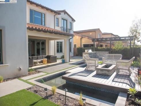 103 Crosswinds , Irvine, CA