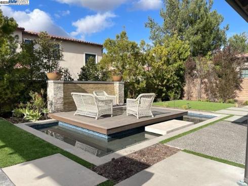 103 Crosswinds , Irvine, CA