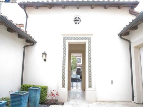 103 Crosswinds , Irvine, CA