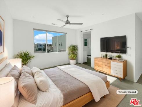 170 Fable , Irvine, CA