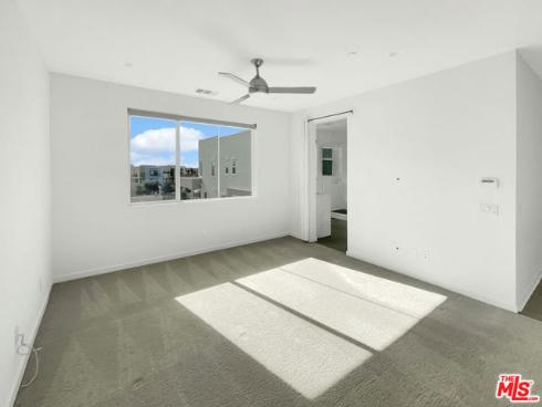 170 Fable , Irvine, CA