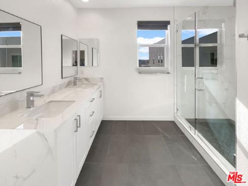 170 Fable , Irvine, CA