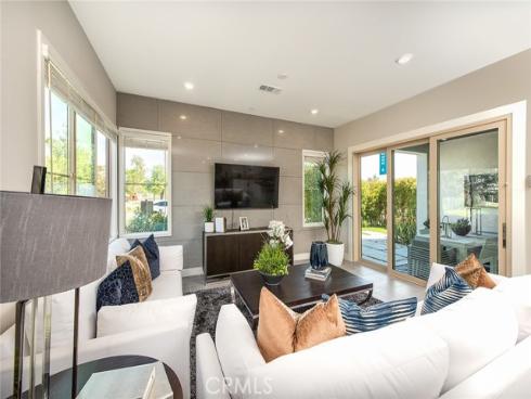 173 Scale , Irvine, CA