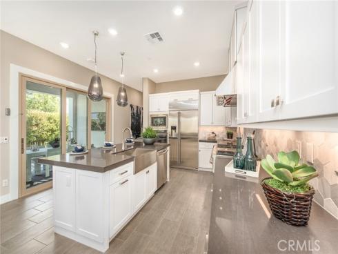 173 Scale , Irvine, CA