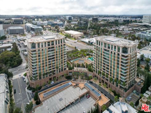 5072  Scholarship  , Irvine, CA