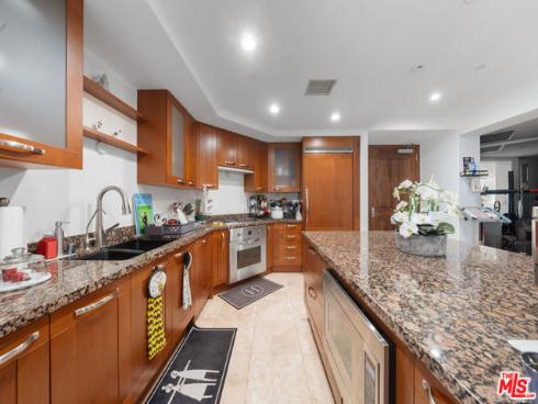 5072  Scholarship  , Irvine, CA