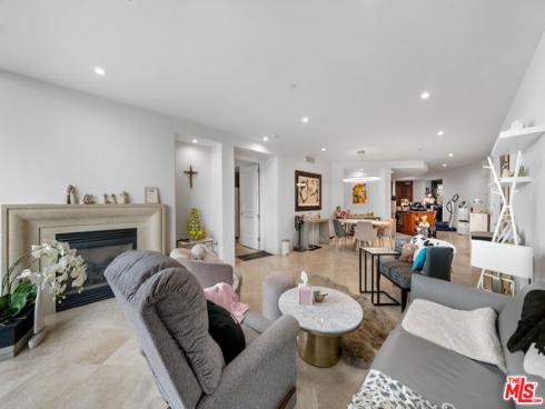 5072  Scholarship  , Irvine, CA