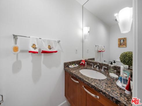 5072  Scholarship  , Irvine, CA