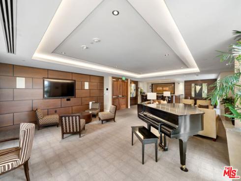 5072  Scholarship  , Irvine, CA