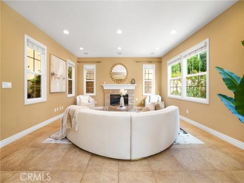 64 Winding Way, Irvine, CA