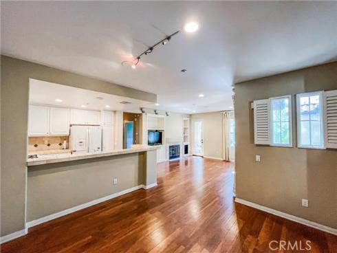 33 Perennial , Irvine, CA