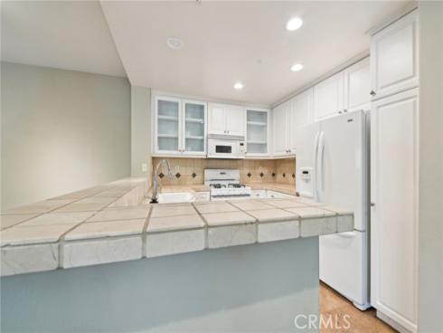 33 Perennial , Irvine, CA